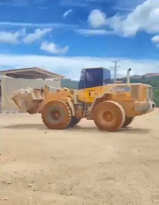 Pá Carregadeira Komatsu 2018 WA200 - Foto 2