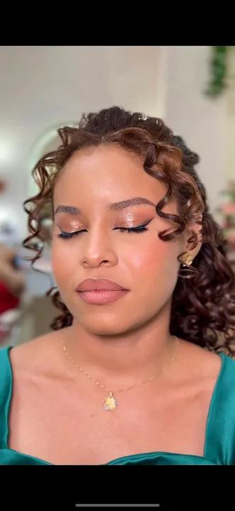 Maquiagem e Penteado Profissional para todos os eventos! - Foto 4