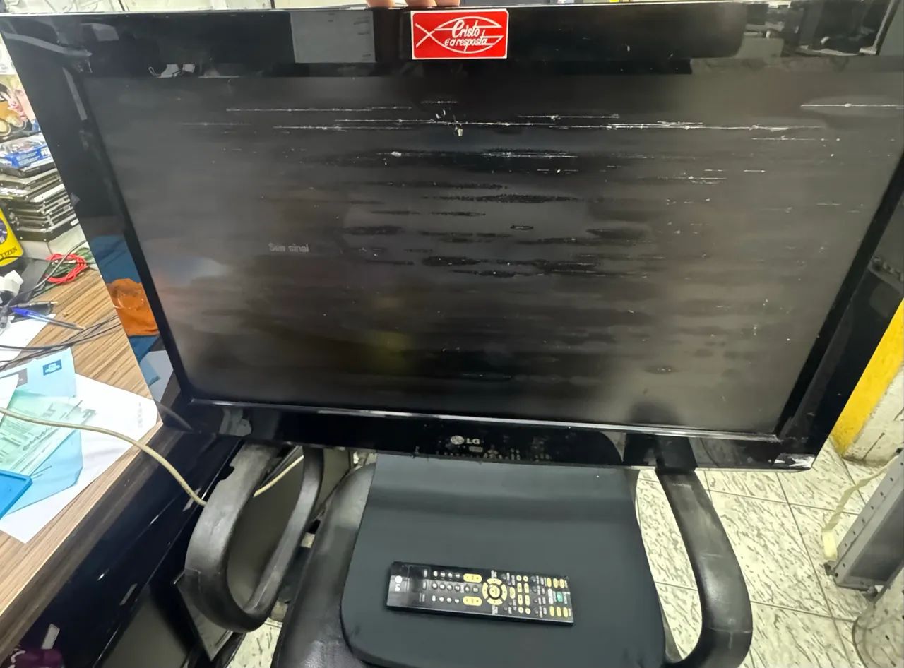 TV LG 32LB9RTA com controle original - Foto 2