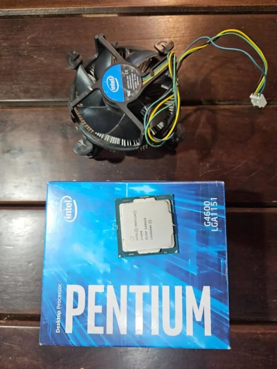 Processador Intel Pentium G4600 (= i3 7100 ) Cooler e caixa original