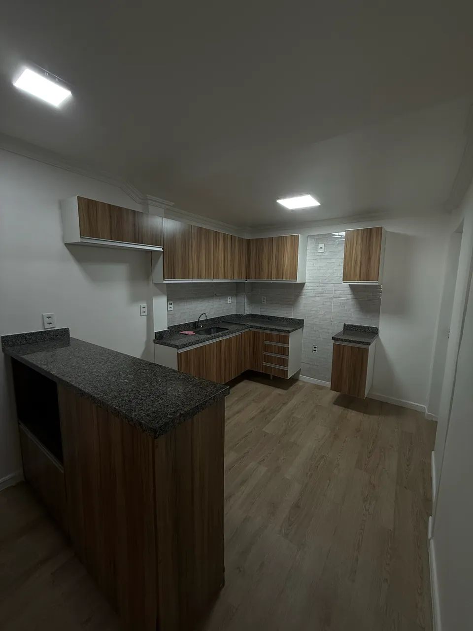 Casa 3 quartos com split e piso vinílico  - Foto 6