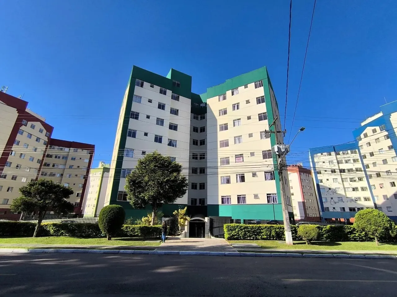 Apartamento com 3 quartos para alugar por R$ 2220.00, 72.03 m2 - HAUER - CURITIBA/PR