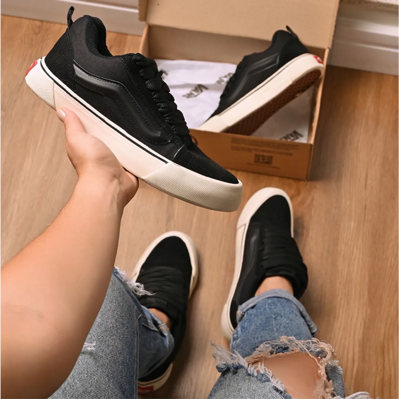 Tênis Knu Skool Black True White - Vans Preto