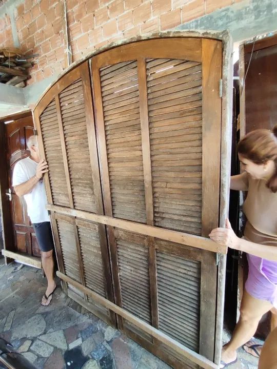 Portão Balcão de imbuia - ótimo estado - Foto 2