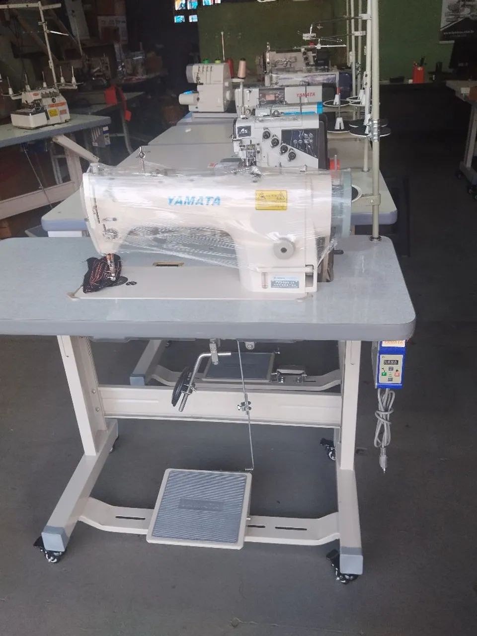 Máquina industrial reta Direct drive nova 