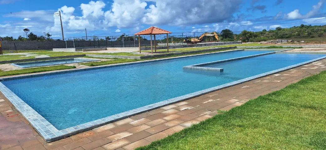 Vendo Terreno 271.5 metros quadrados - Condomínio Fechado - Arembepe