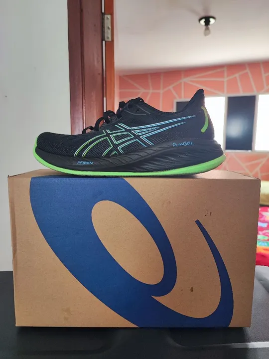 Tênis Asics Running Cúmulus.