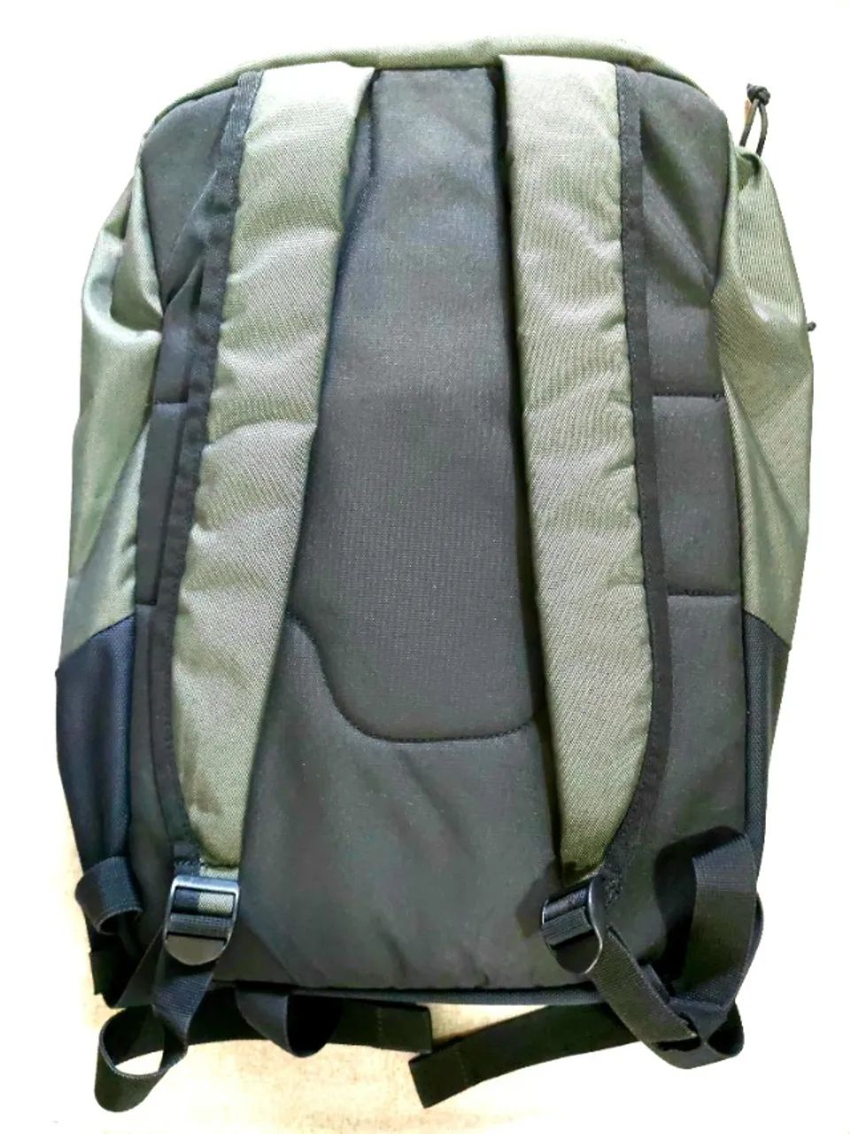 Mochila Urbana - 20 Litros Marca Solognac Em Ótimo Estado (Usado) - Foto 2