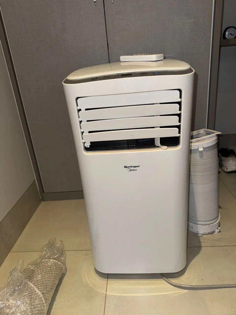 Ar condicionado portátil 12.000btus - Foto 2