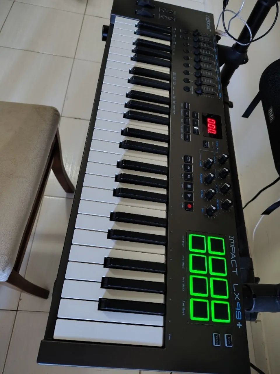 Controlador Midi USB Nektar Impact LX 49+