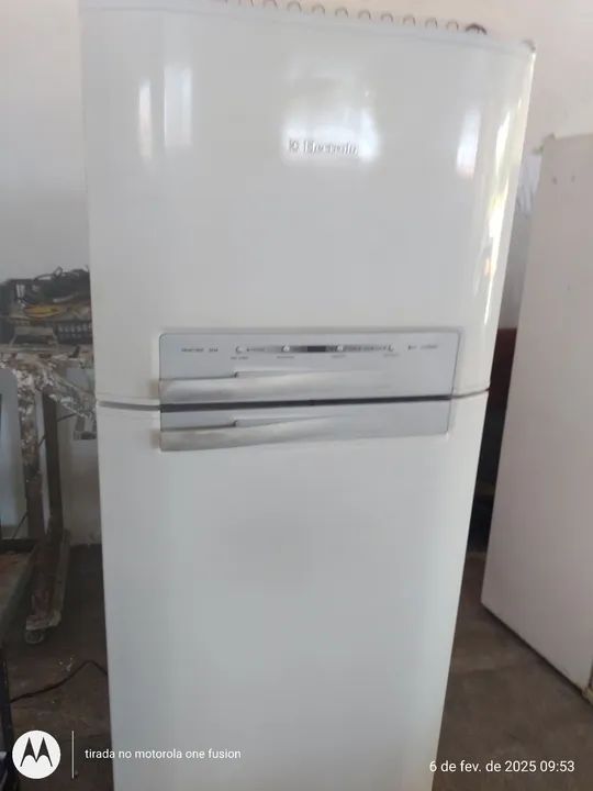 REFRIGERADOR ELECTROLUX DF 46 220V