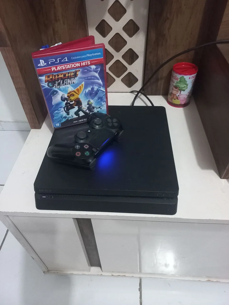 Playstation 4 + Jogo Ratchet & Clank