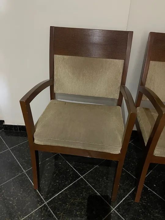 Conjunto de 6 Cadeiras de Madeira Maciça com Estofado/ conjunto com 6 cadeiras - Foto 2