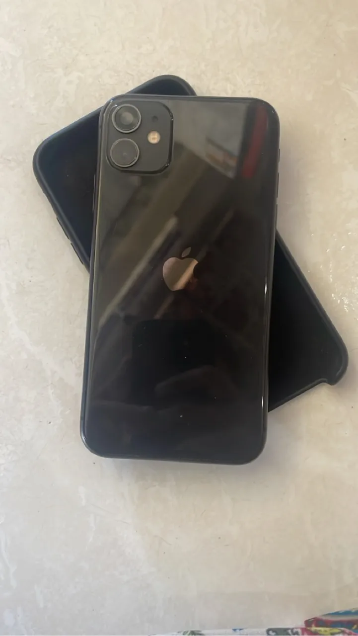 iPhone 11 Preto - 64GB
