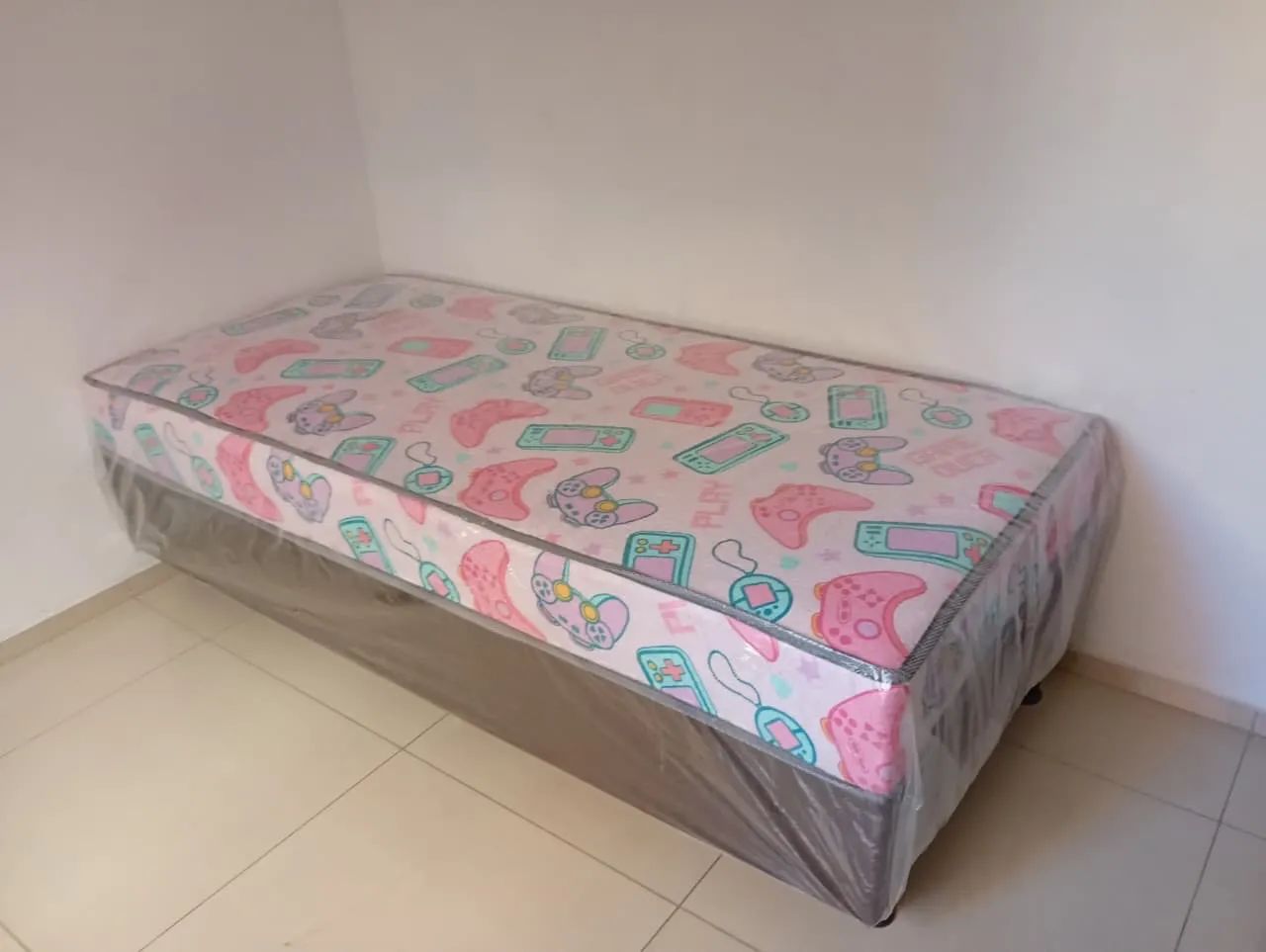 Cama solteiro +travesseiro de brinde promoção 