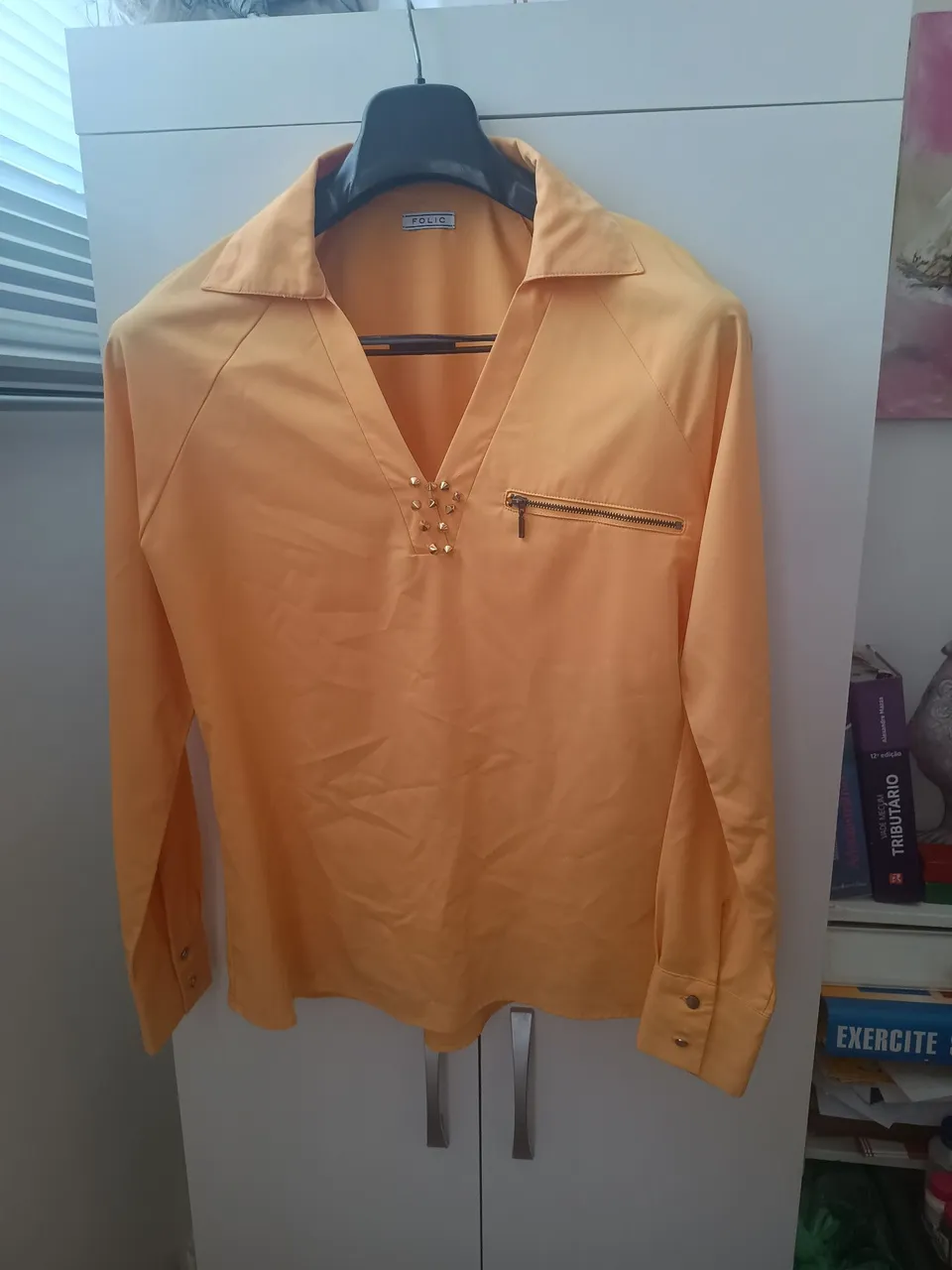 Camisa Folic Amarelo Ovo com detalhes e zíper