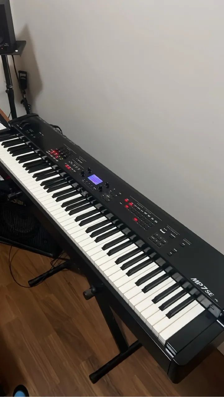 Teclado Kawai MP7SE