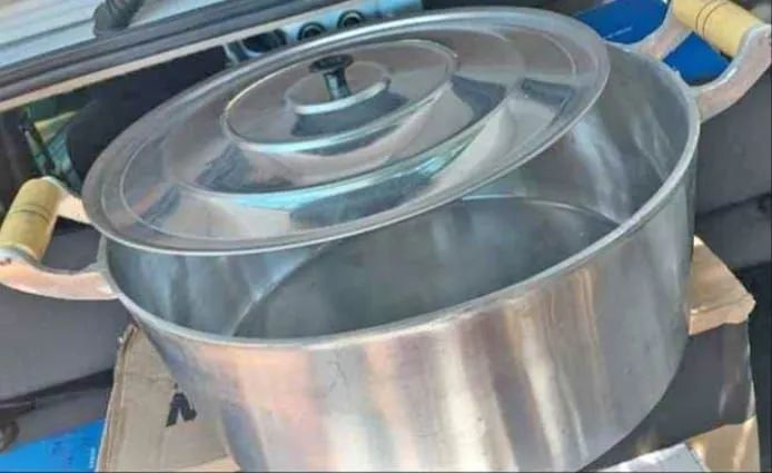Aluminum Hammered Large Pan No. 40