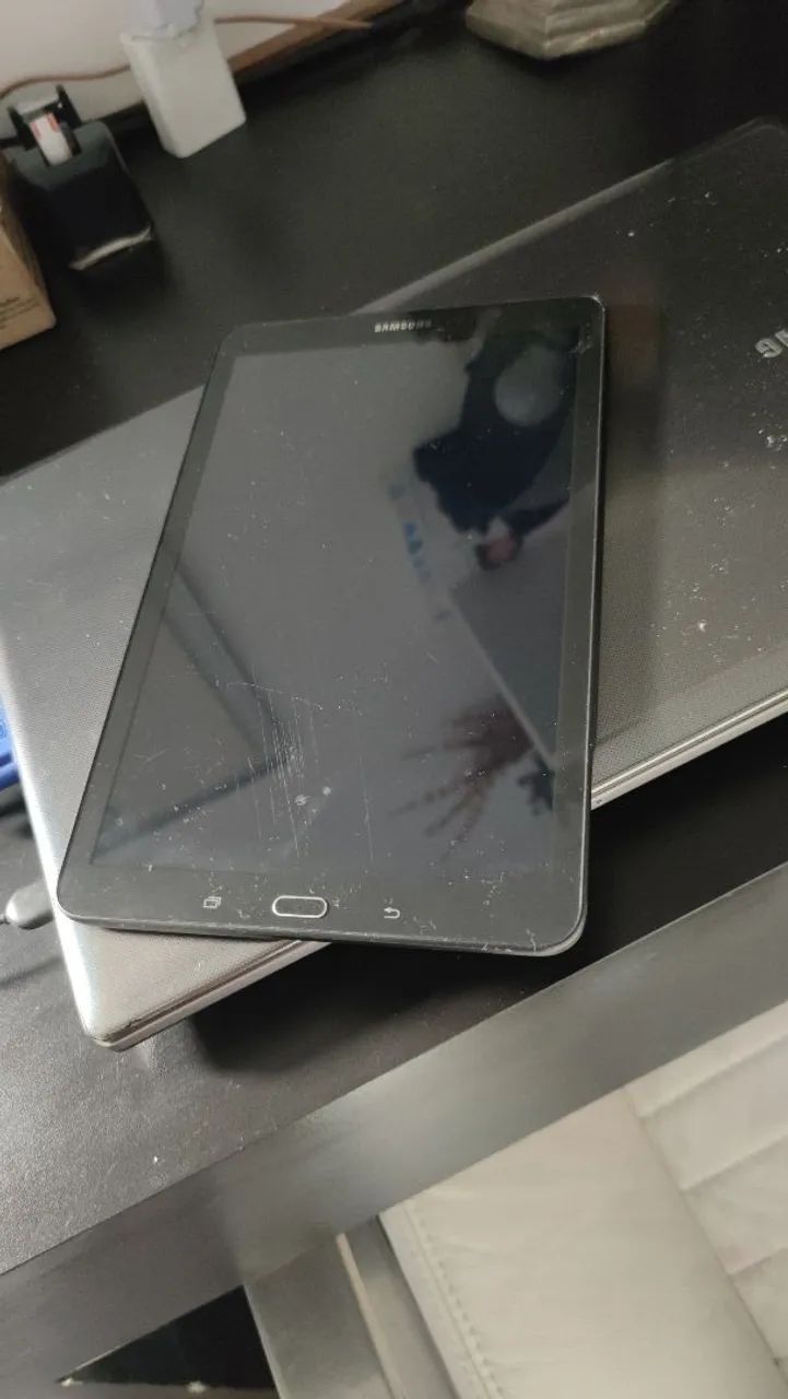 Samsung tablet E