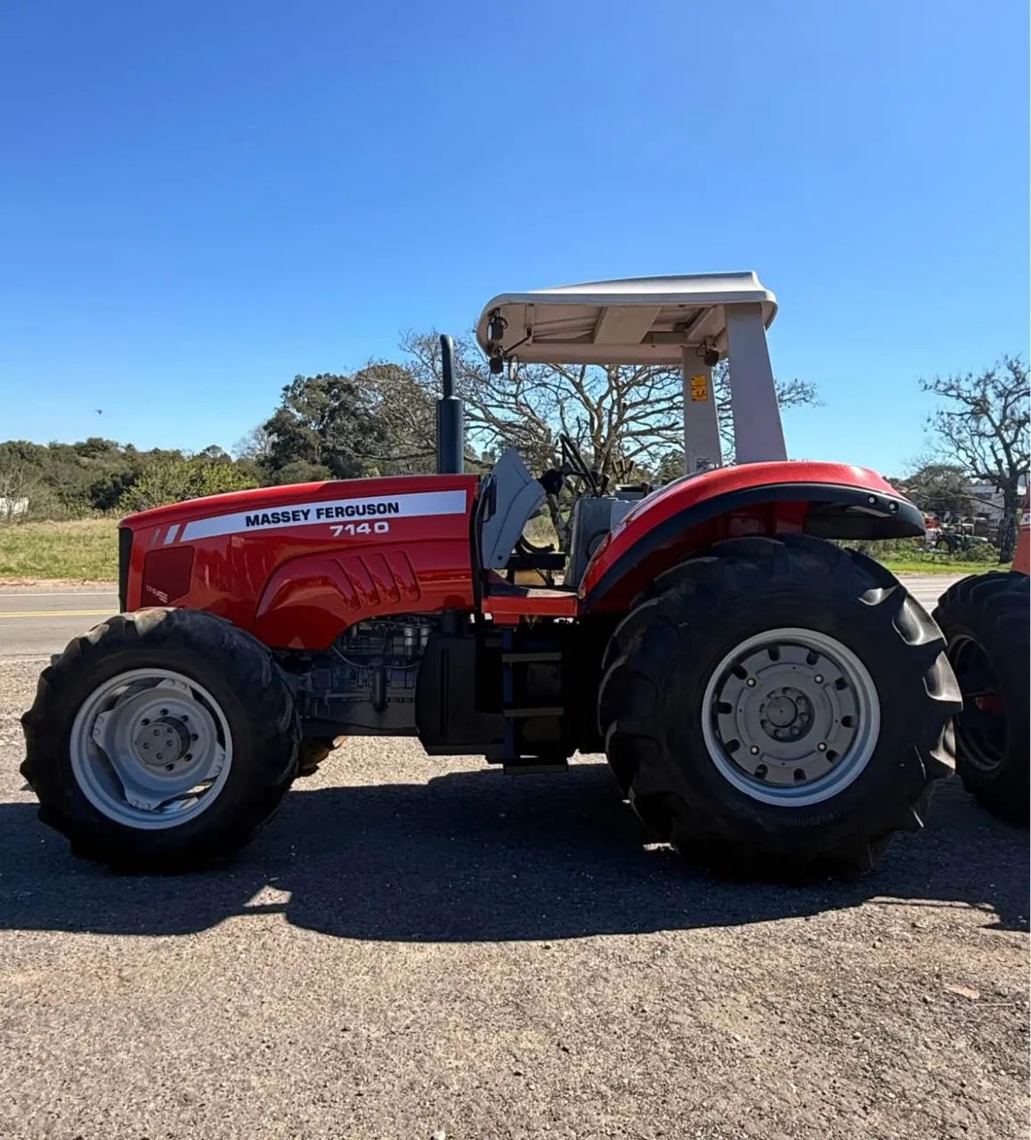 Trator MF7140 4x4 - Foto 4