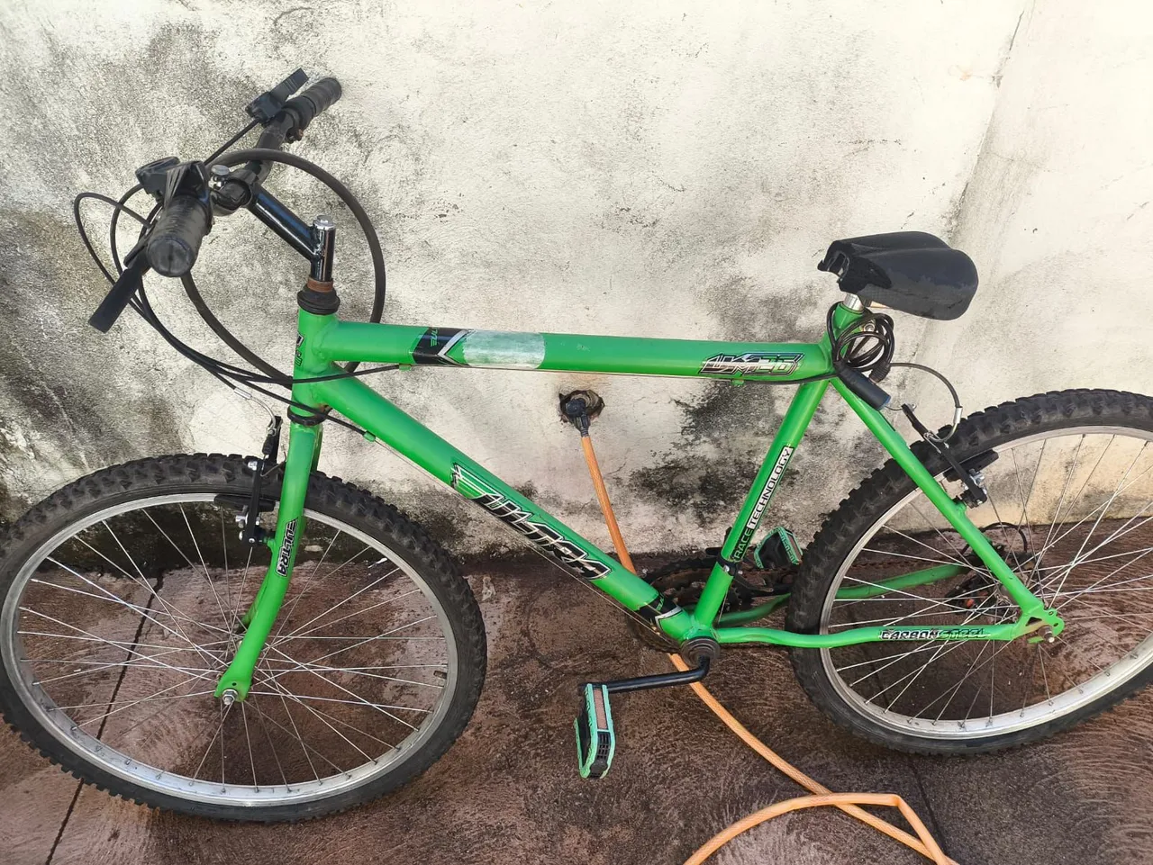 2 Bicicletas Aro 26 e 29 vendendo as 2 por apenas 600 reais preço barato