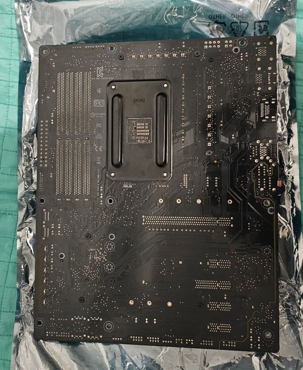 Placa-Mãe ASUS TUF Gaming X570-Plus/BR - Foto 5