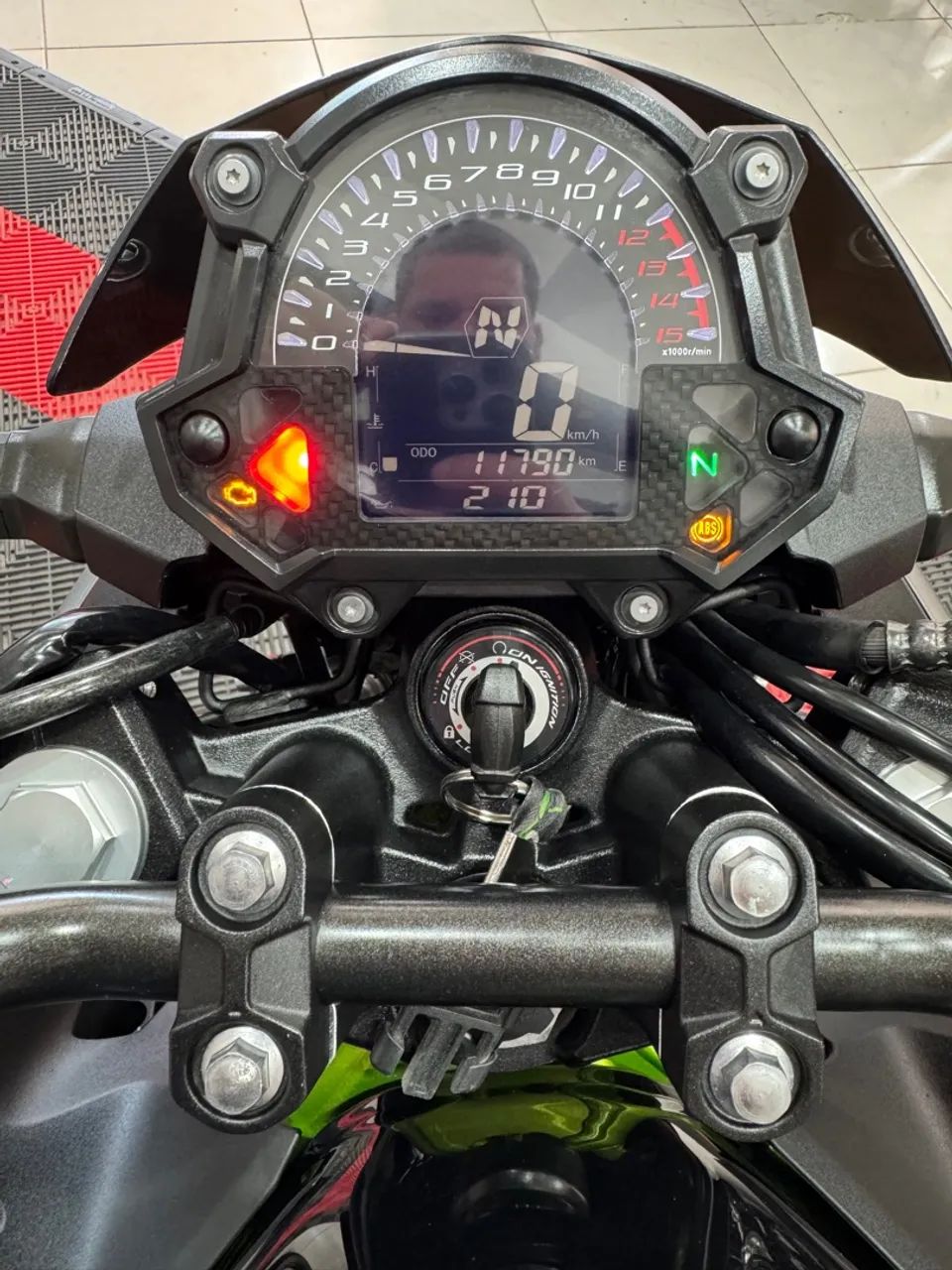 KAWASAKI Z 400 ABS  - Foto 4