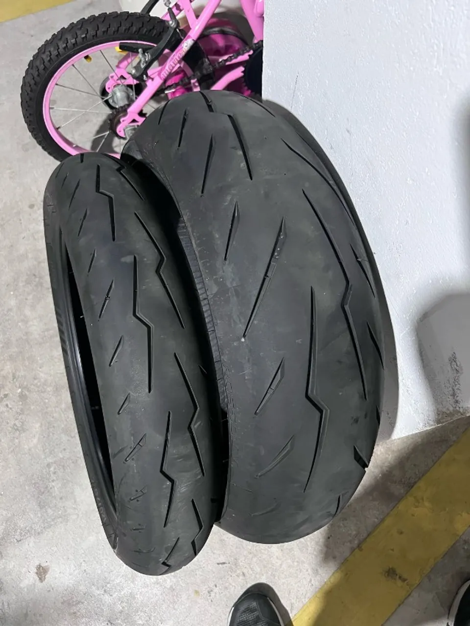Pneus Pirelli Diablo ROSSO IV - 180/55/17 e 120/70/17
