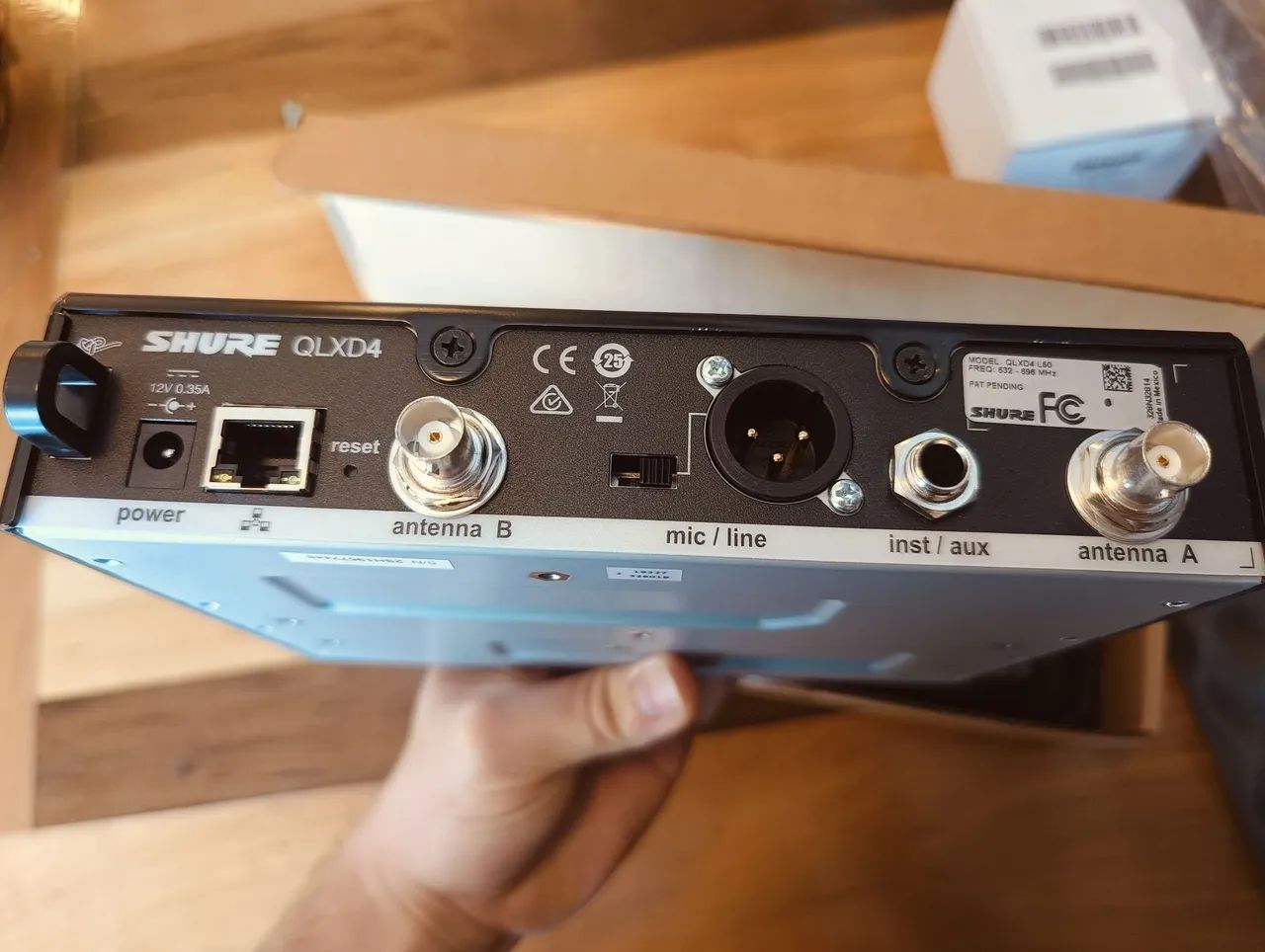 Microfone Sem Fio Original Shure QLXD24/SM86 - Frequência Homologada Anatel L50 632-696MHz - Foto 3