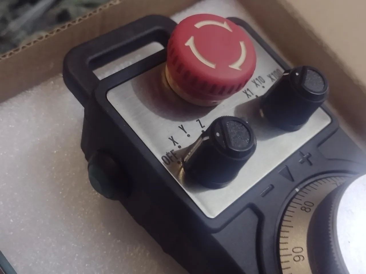 Controlador  PMG de precisão para CNC  - Foto 2