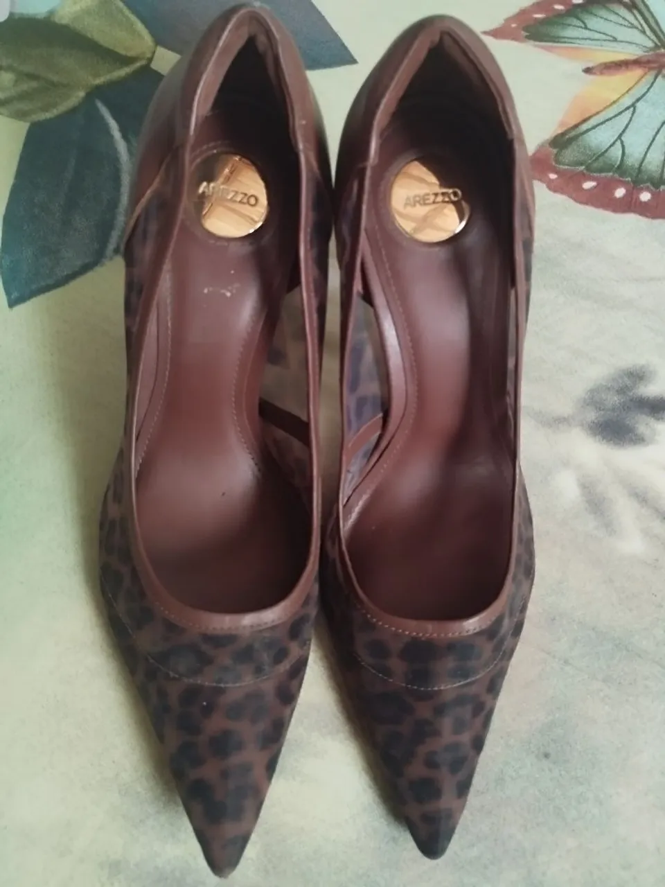 Scarpin Arezzo Animal Print