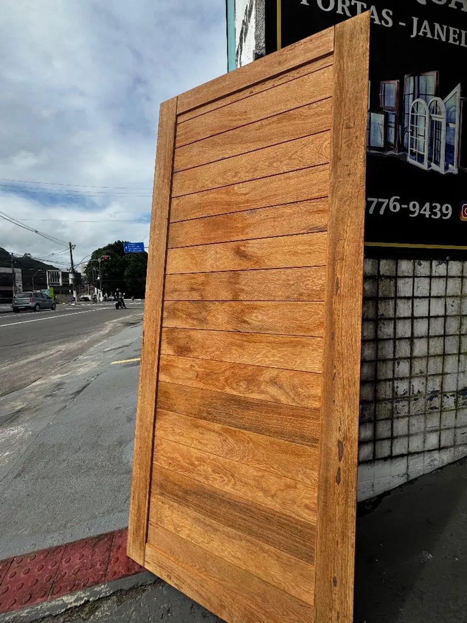 Portas de madeira maciça angelim pedra 80cm - Queima de estoque! - Foto 4