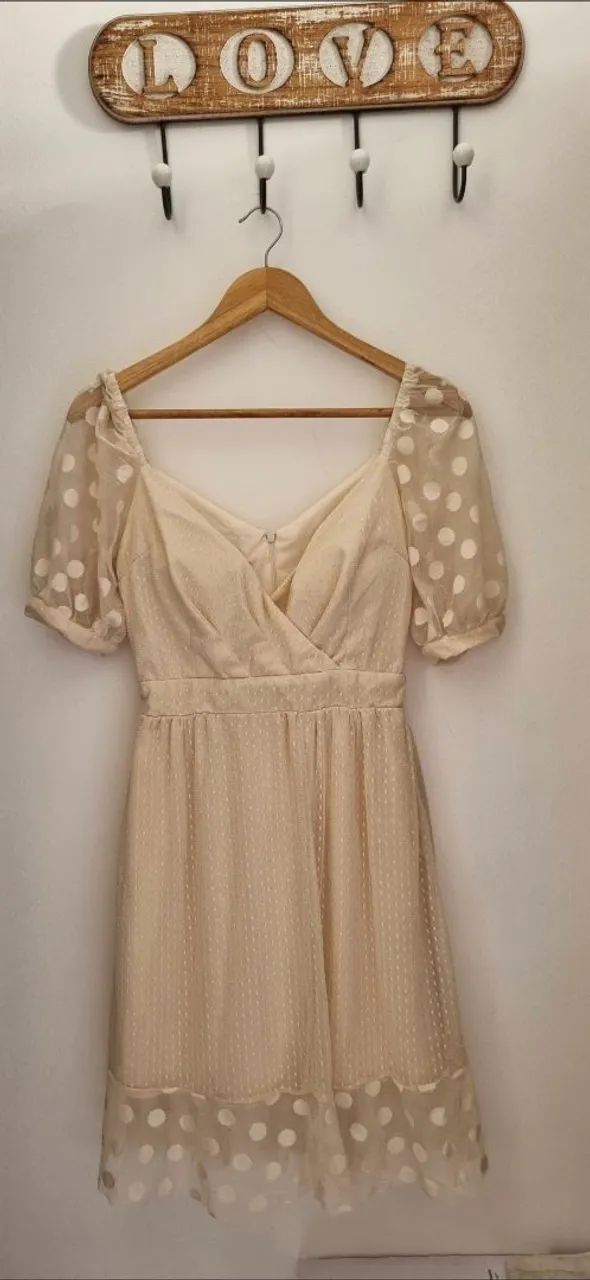 Vestido renda bege e tule lindo P novo - Foto 2