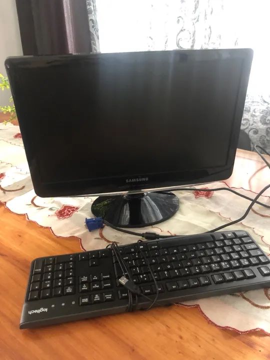 Monitor Samsung LS19 - Foto 2