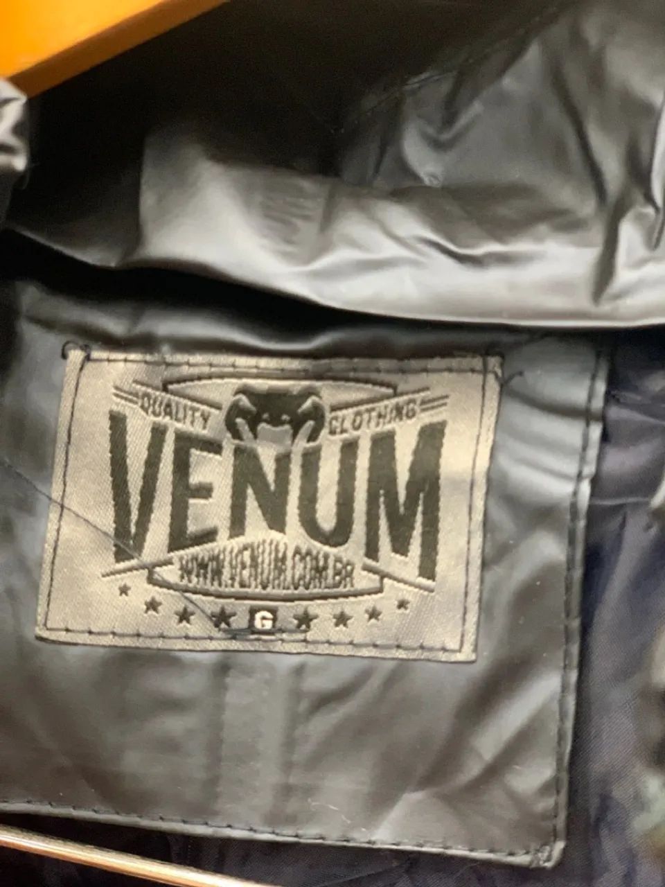 Jaqueta Venum Masculina Dourada e Preta - Foto 3