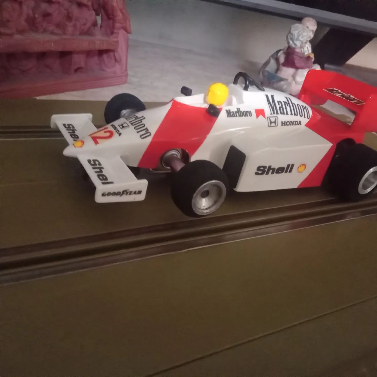 Carro de corrida F1 Honda Marlboro escala 1/32 - Foto 2