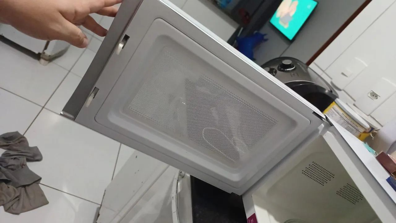 Vendo micro-ondas tudo funcionando perfeitamente  - Foto 3