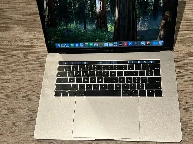 macbook pro 2019 i7 16 de ram 15 inch retina tela 15 tolegadas