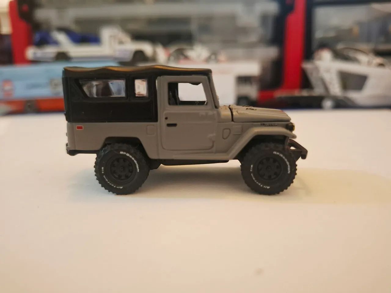 Miniatura Toyota Land Cruiser Cinza, Top!!! - Foto 2