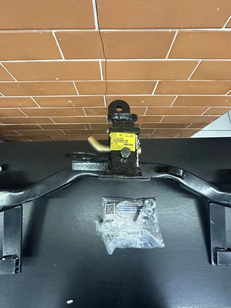 Engate para BMW X1 2020