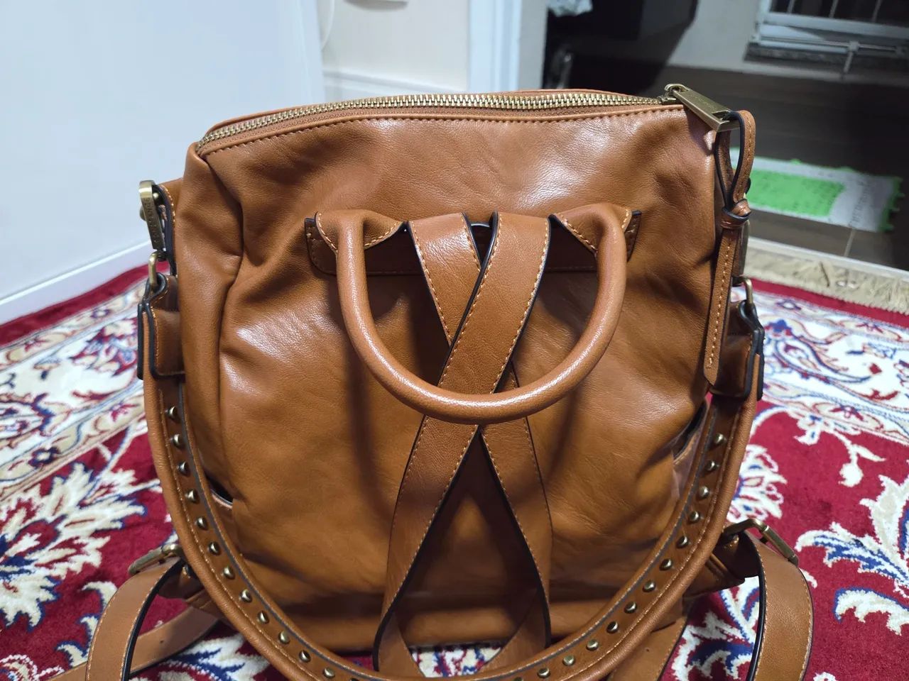 Mochila Enfeites Tachas Caramelo - Foto 2
