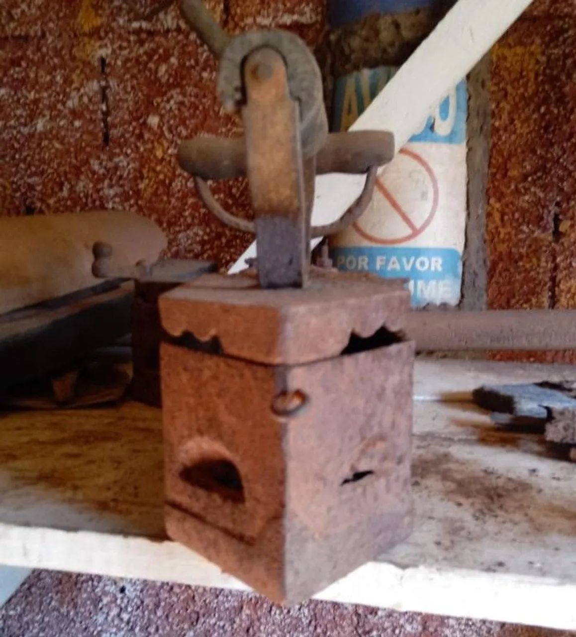 Ferro de passar roupas antigo - Foto 4