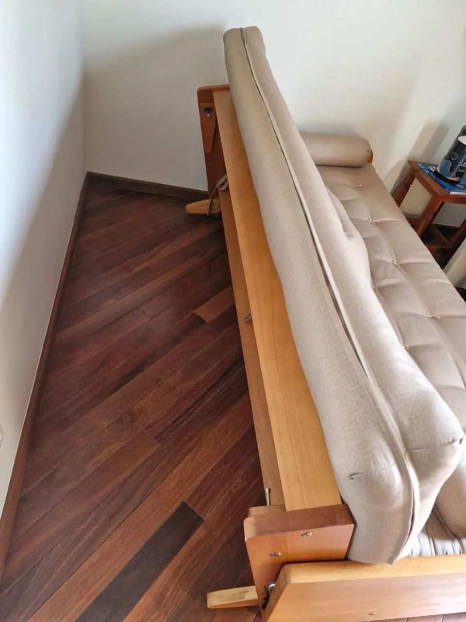 Sofá cama casal futon madeira maciça bege claro - Foto 2
