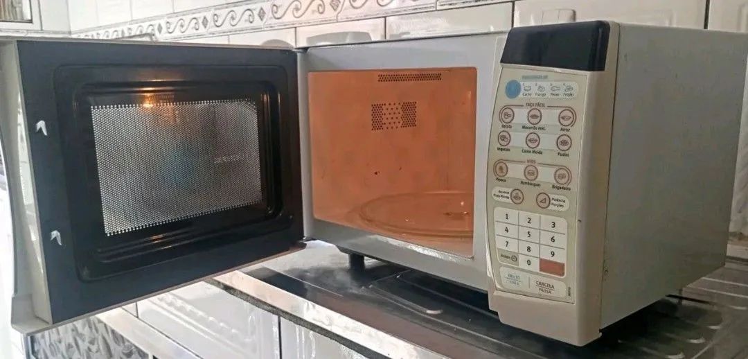 Microondas Eletrolux 250,00 entrego  - Foto 2
