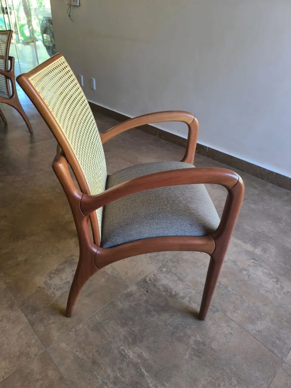 Conjunto Mesa e Cadeiras - Excelente Oportunidade - Foto 5
