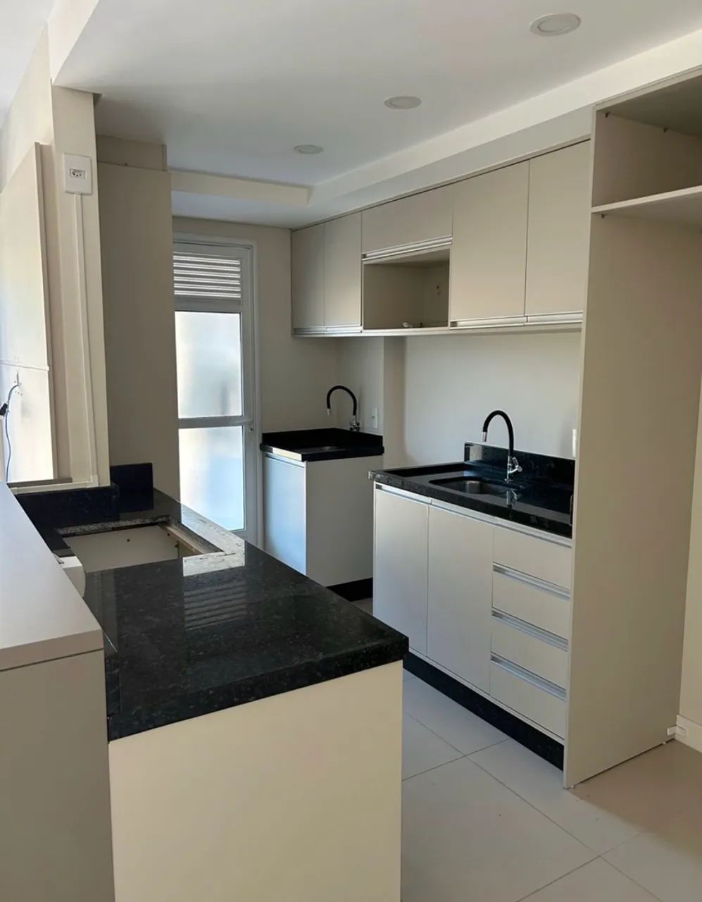 Alugo apartamento dois quartos 
