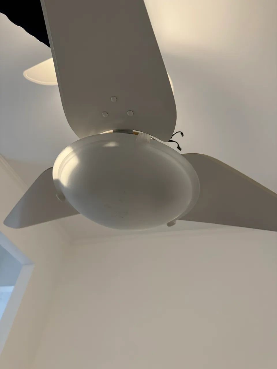 Ventiladores de teto branco 110v  - Foto 5