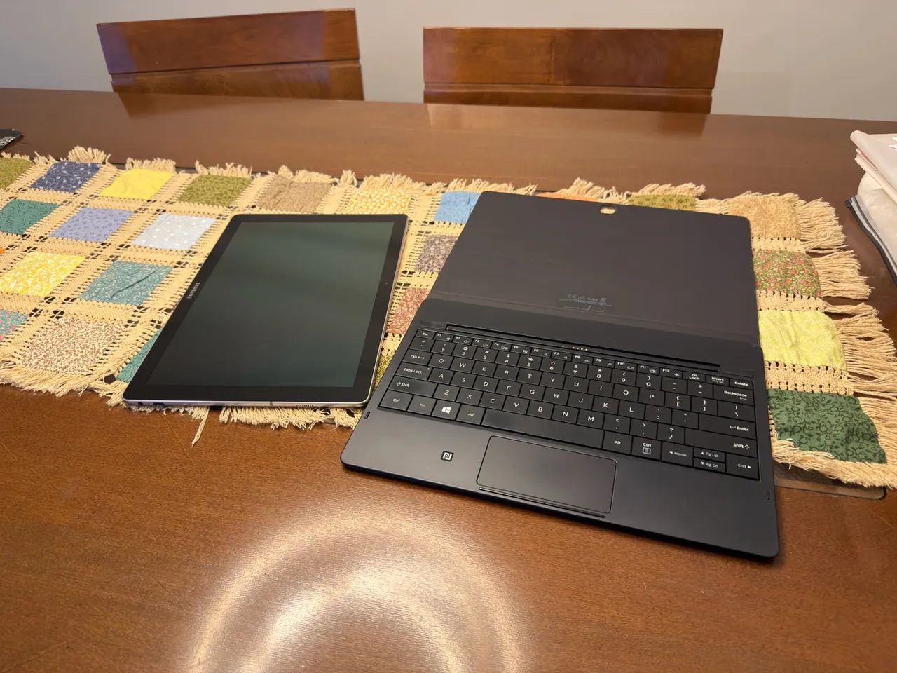 Samsung Galaxy TabPro S 128GB SSD + Capa com Teclado e Trackpad - Perfeito estado - Foto 3