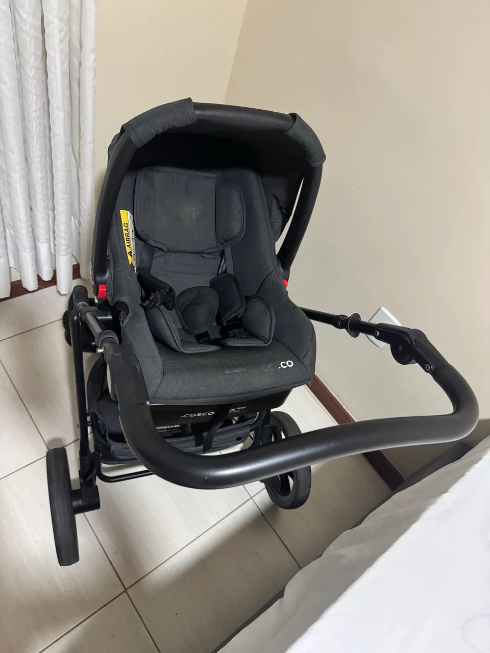 Carrinho de bebê cosco 