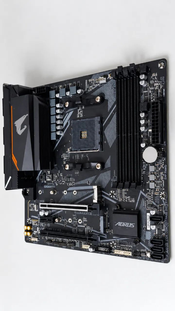 Placa Mãe Gigabyte B550M Aorus Elite - Foto 3